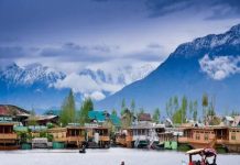 Travel to Kashmir for very less money, complete arrangement of hotel accommodation and food including travel by flight, IRCTC is giving opportunity