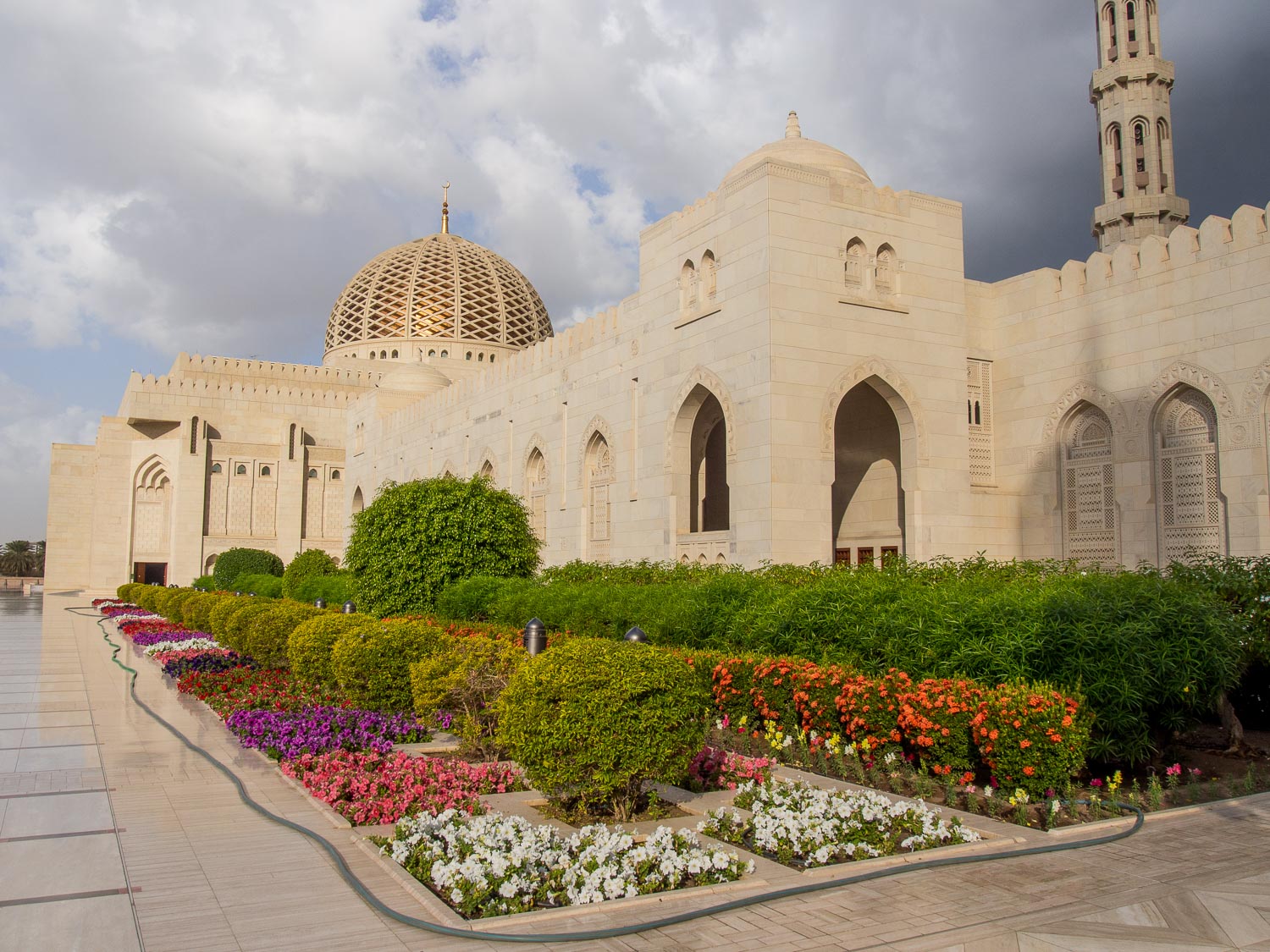 places to visit oman muscat