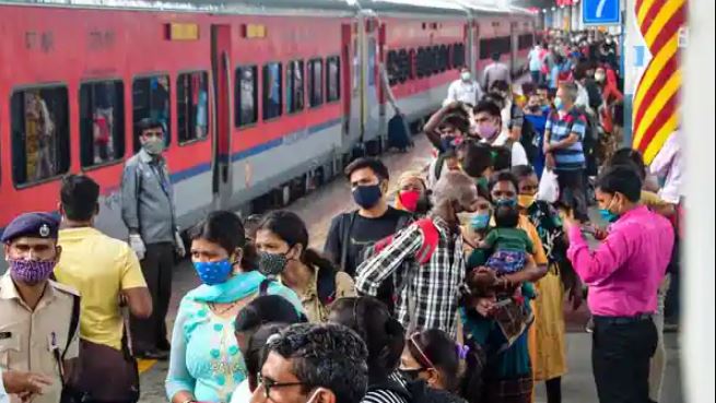 Train Cancel Today: Railways canceled 249 trains even today, know how to get refund if trains are canceled